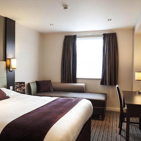 Premier Inn London Holborn Номер фото