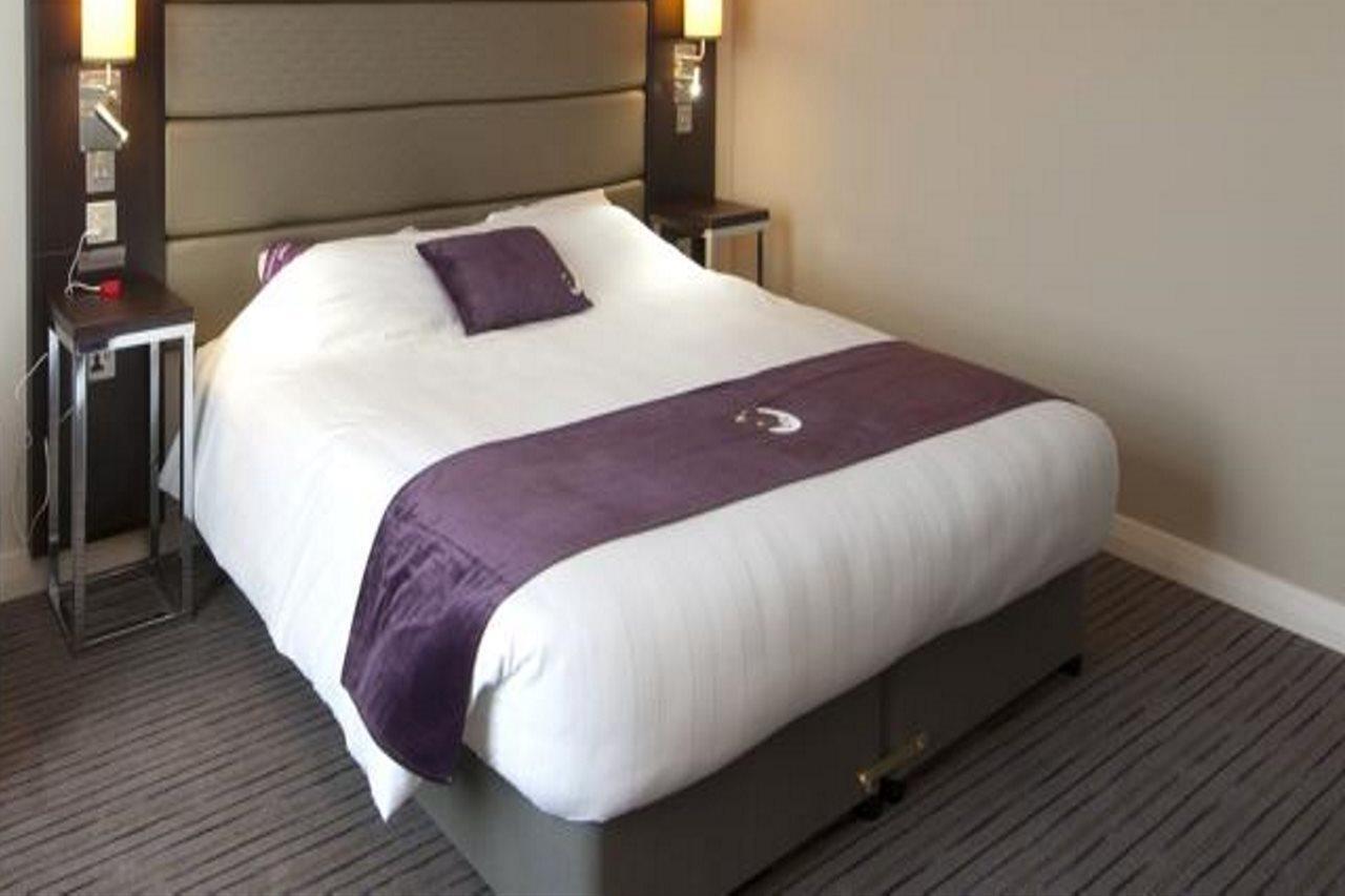 Premier Inn London Holborn Екстер'єр фото