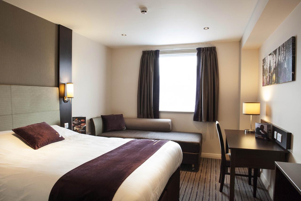 Premier Inn London Holborn Номер фото