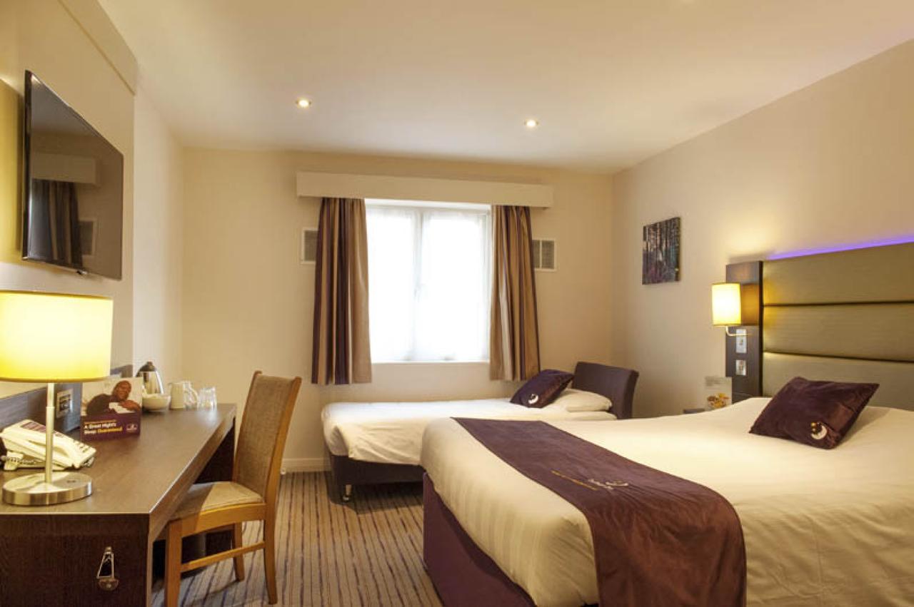 Premier Inn London Holborn Екстер'єр фото